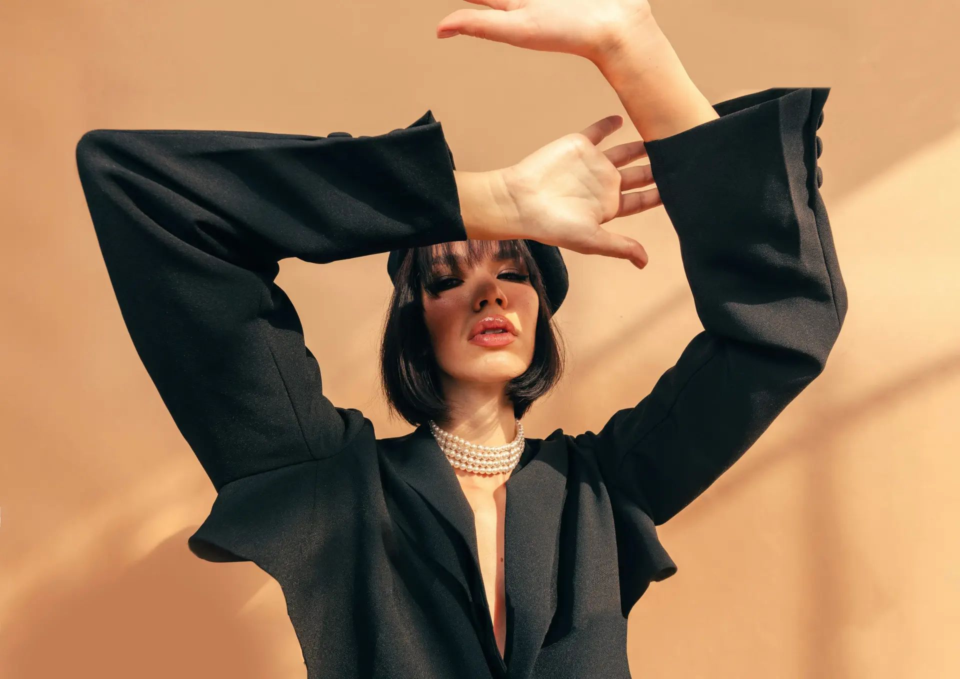 Foto 2 Become a shooting star: Your path to modeling success